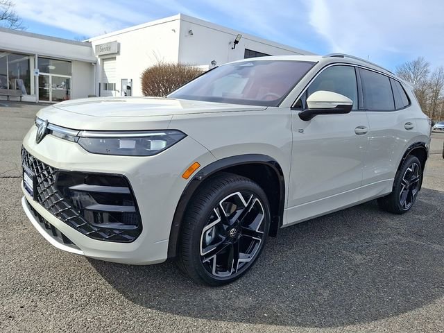 New 2026 Volkswagen Tiguan SEL R-Line image 2