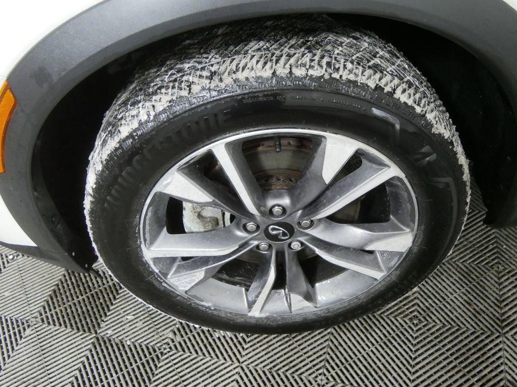 Used 2024 INFINITI QX60 Luxe image 8