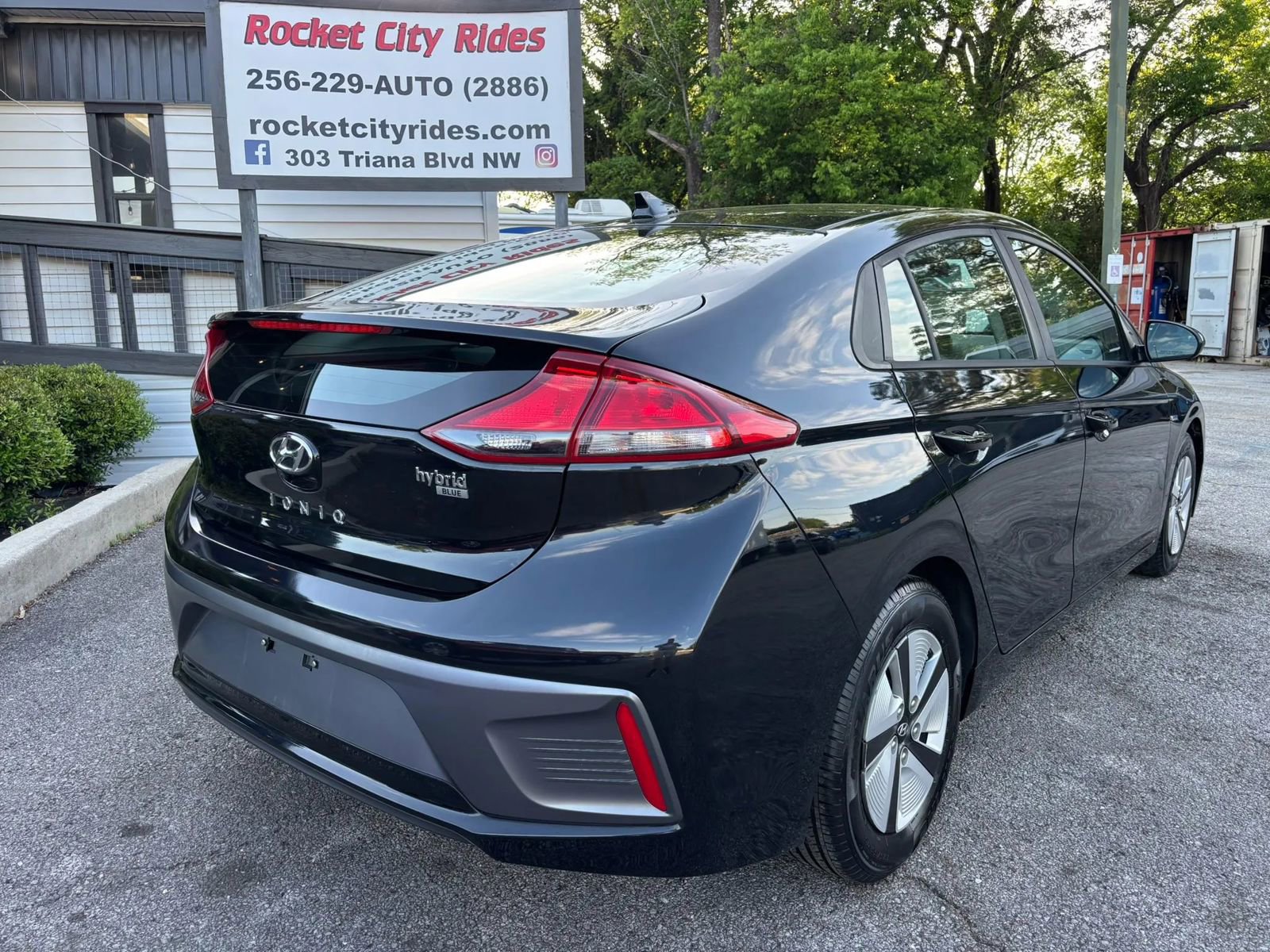 Used 2020 Hyundai Ioniq Blue FWD image 3