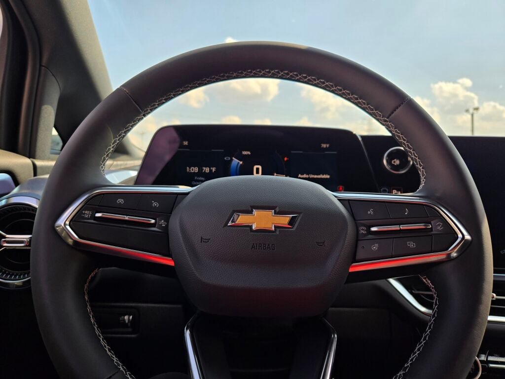New 2026 Chevrolet Equinox EV LT AWD/4WD image 27