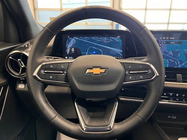 Used 2025 Chevrolet Equinox LT image 18