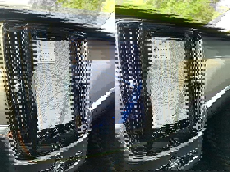 New 2025 Volvo V90 B6 Cross Country Ultra w/ Protection Package Premier image 23