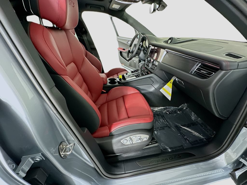 New 2026 Porsche Macan GTS AWD/4WD image 29
