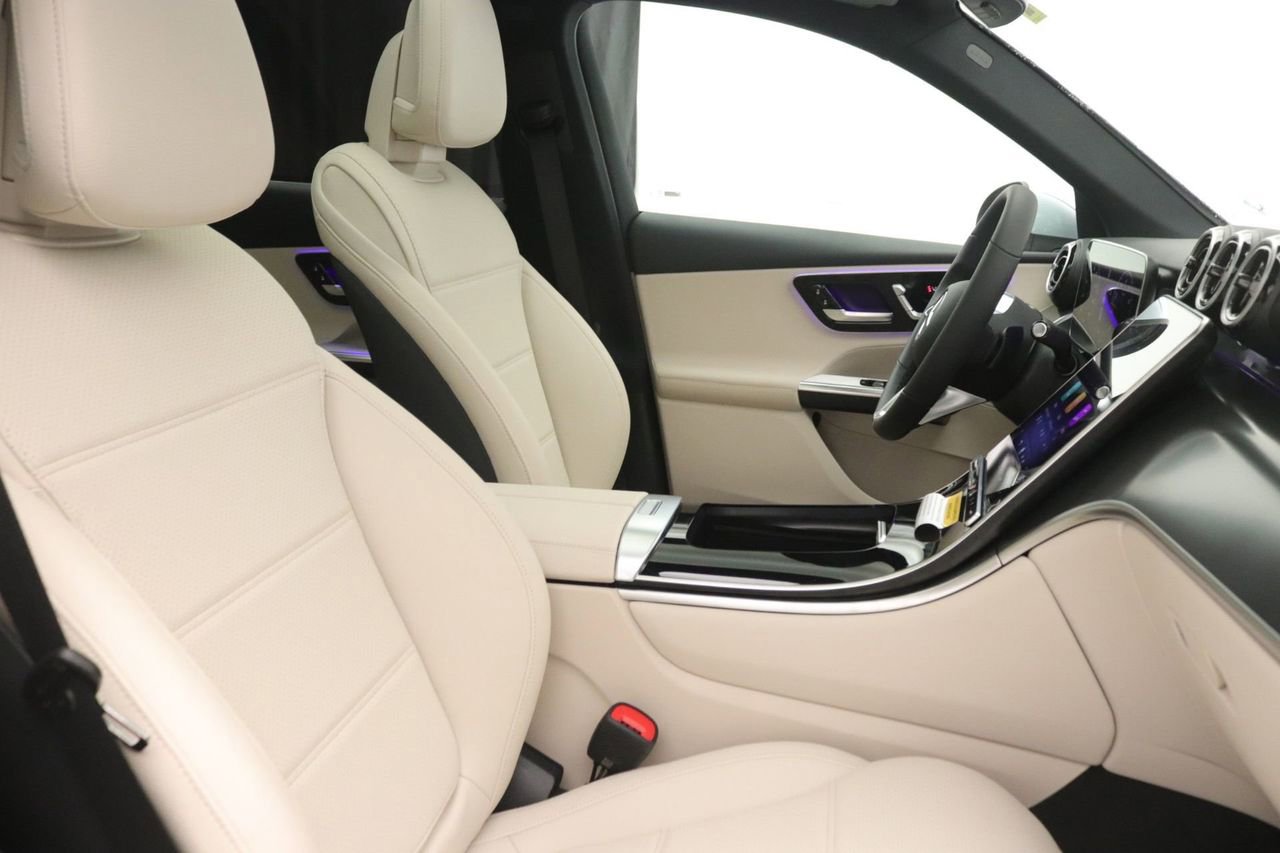 New 2026 Mercedes-Benz GLC 300 image 9