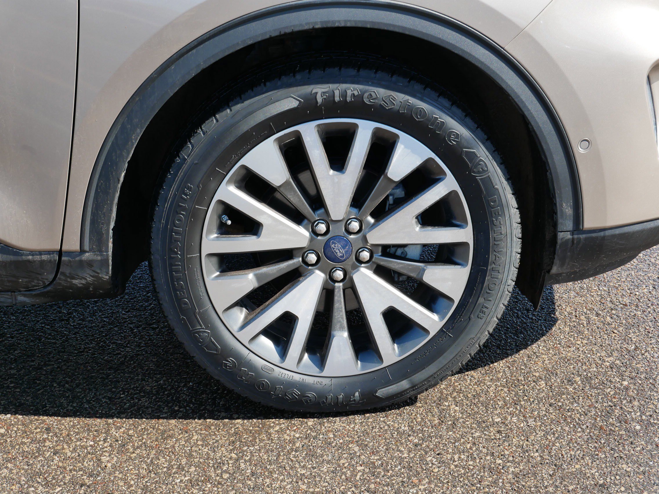 Used 2020 Ford Escape Titanium image 15