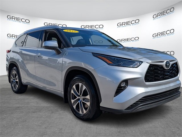 Used 2022 Toyota Highlander XLE