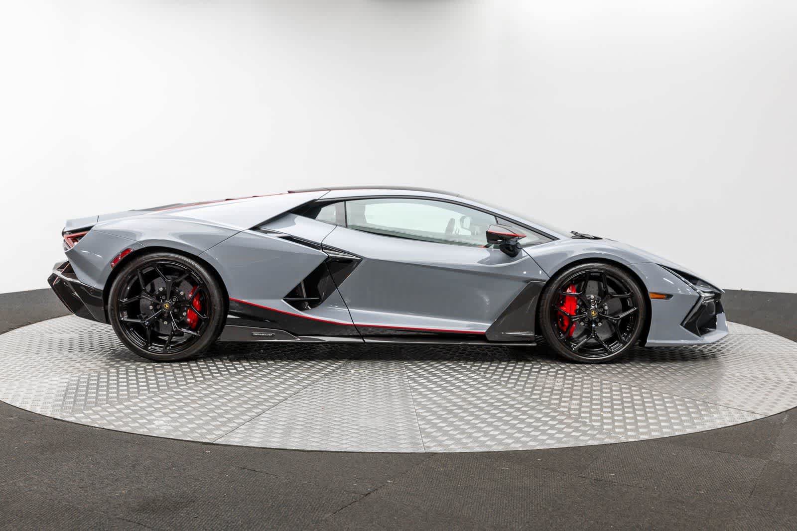 Used 2024 Lamborghini Revuelto AWD/4WD image 48