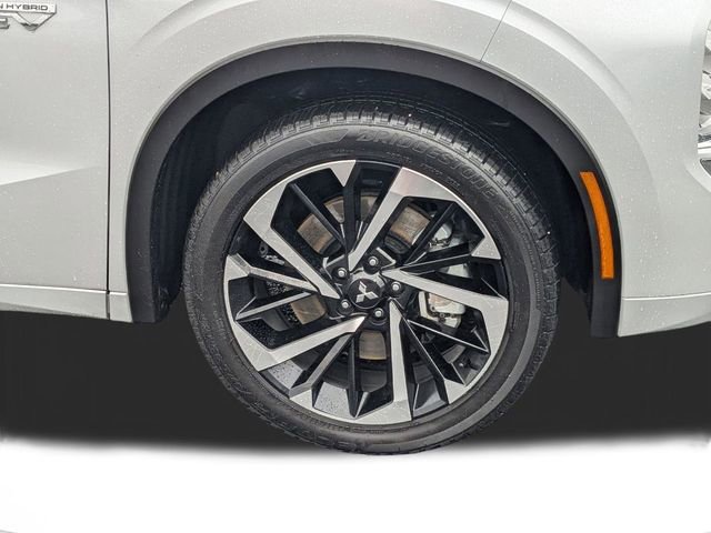 Used 2024 Mitsubishi Outlander 4WD Plug-In Hybrid image 10