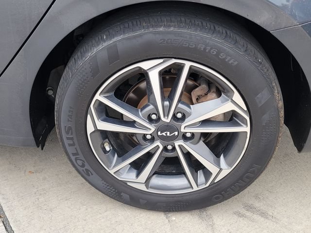 Certified 2023 Kia Forte LXS FWD image 18