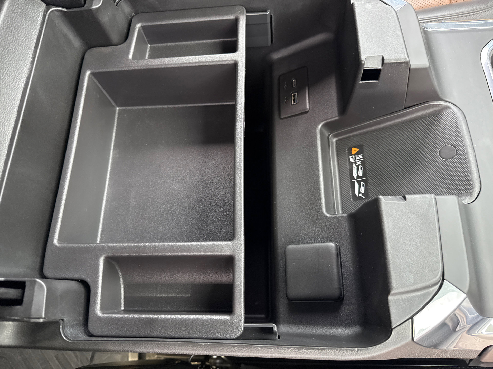 Used 2025 Chevrolet Silverado 3500 High Country w/ High Country Premium Package image 14