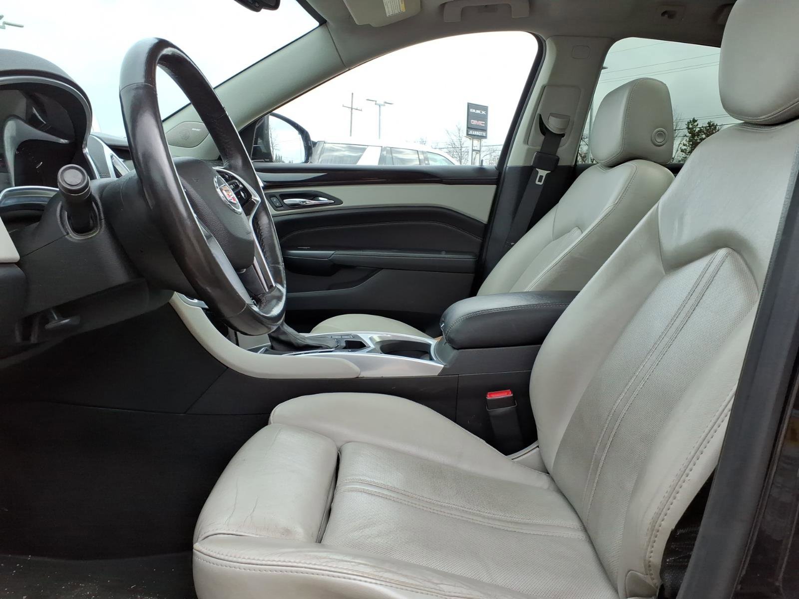 Used 2014 Cadillac SRX Performance w/ Driver Awareness Package image 12