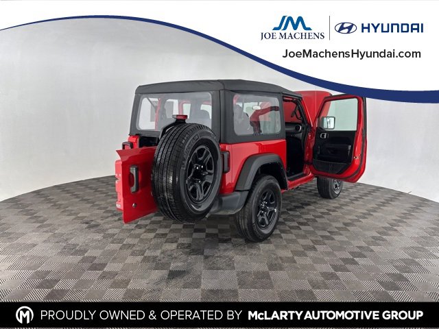 Used 2022 Jeep Wrangler Sport image 17