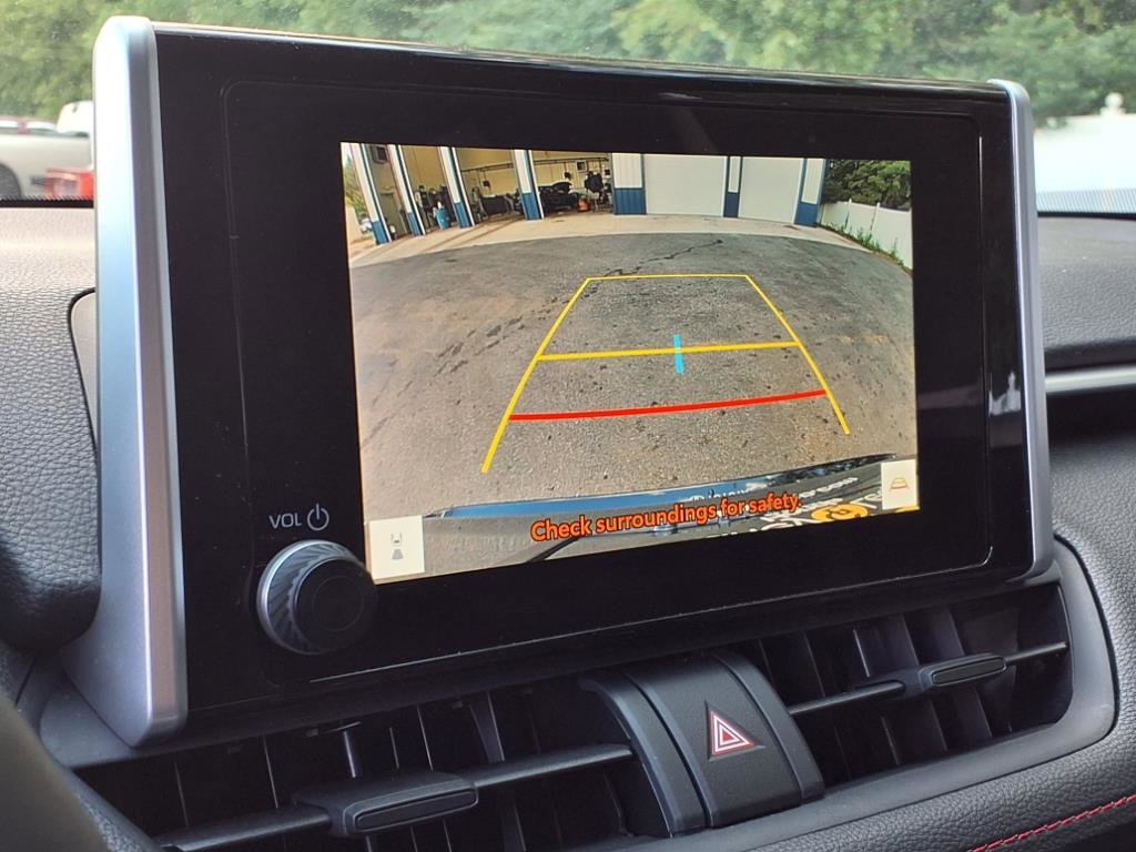 Used 2024 Toyota RAV4 SE image 19