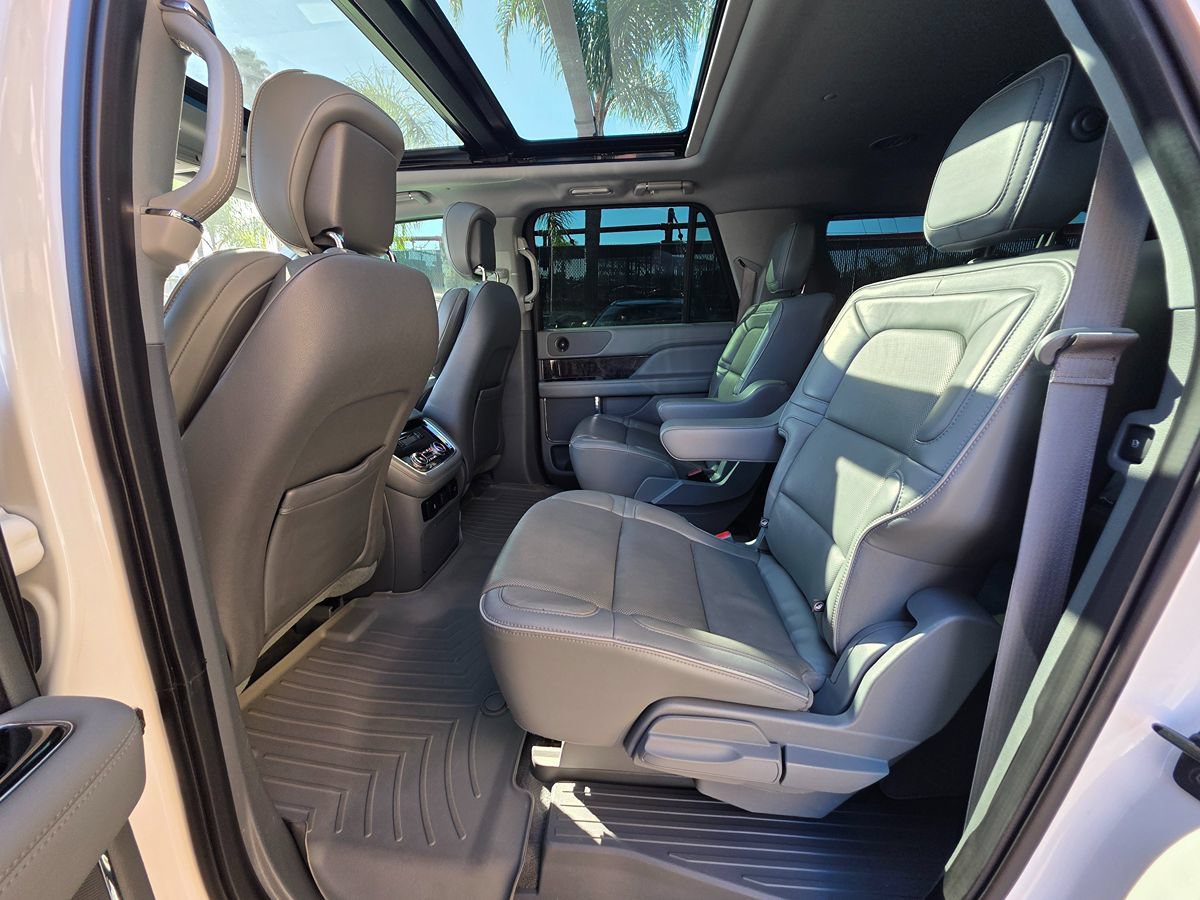 Used 2018 Lincoln Navigator L Select w/ Technology Package RWD image 27