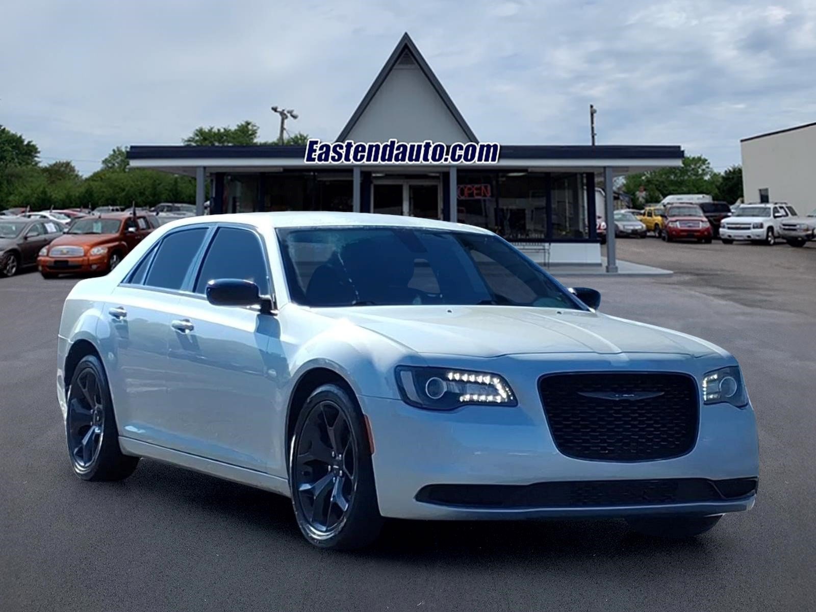Used 2020 Chrysler 300 Touring w/ Sport Appearance Package RWD image 1