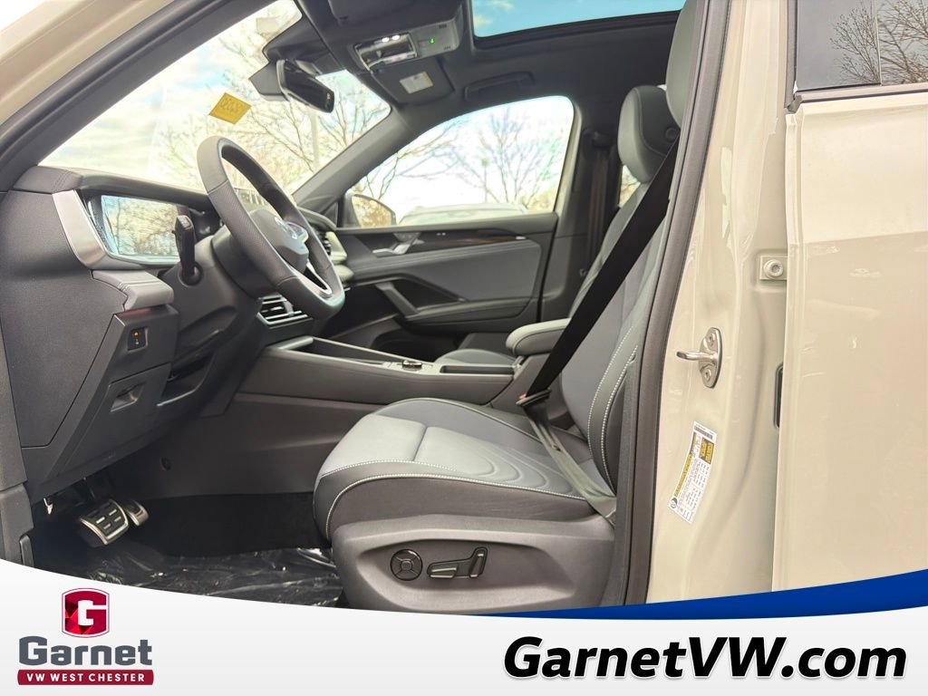 New 2026 Volkswagen Tiguan SE R-Line image 9