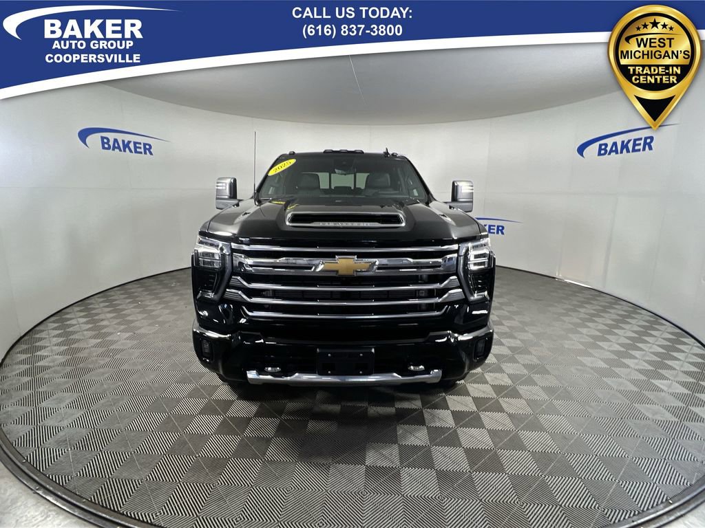 Used 2025 Chevrolet Silverado 3500 High Country w/ Technology Package image 3