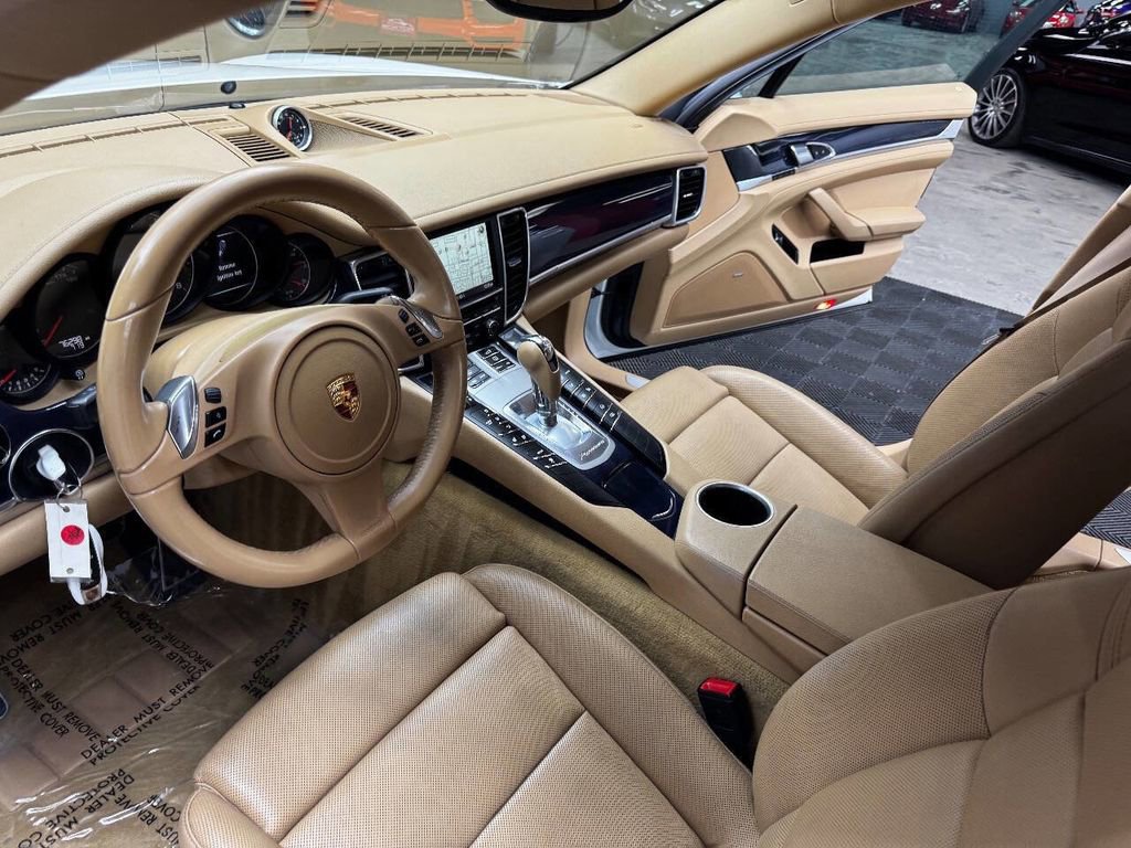 Used 2015 Porsche Panamera 4 AWD/4WD image 33