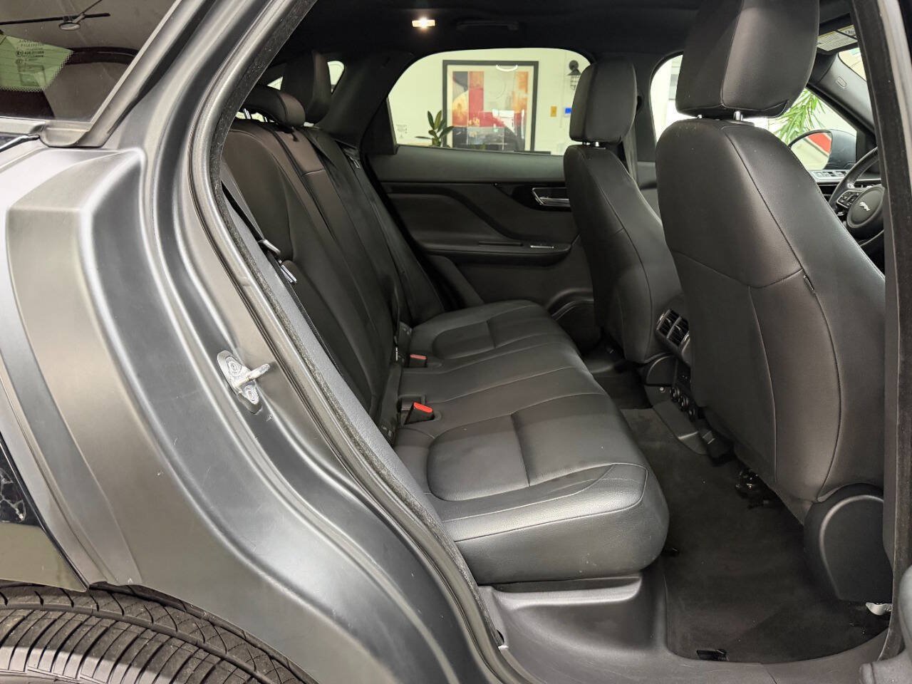 Used 2017 Jaguar F-PACE Premium AWD/4WD image 15