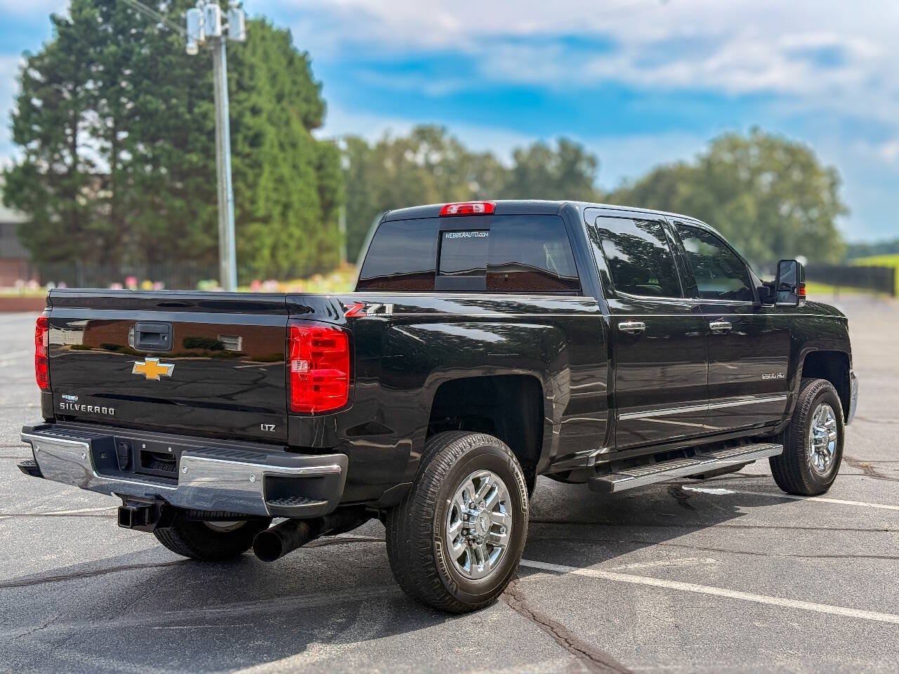 Used 2019 Chevrolet Silverado 2500 LTZ w/ Duramax Plus Package AWD/4WD image 3