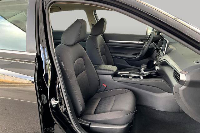 Certified 2023 Nissan Altima 2.5 SV FWD image 9