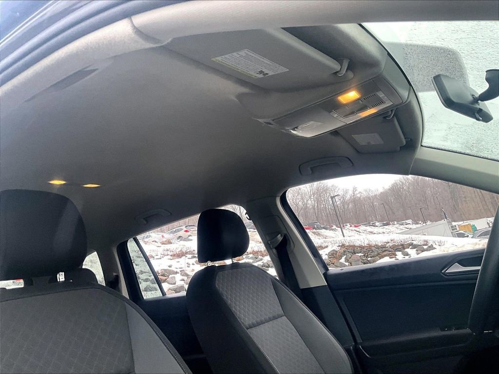 Used 2018 Volkswagen Tiguan S image 20