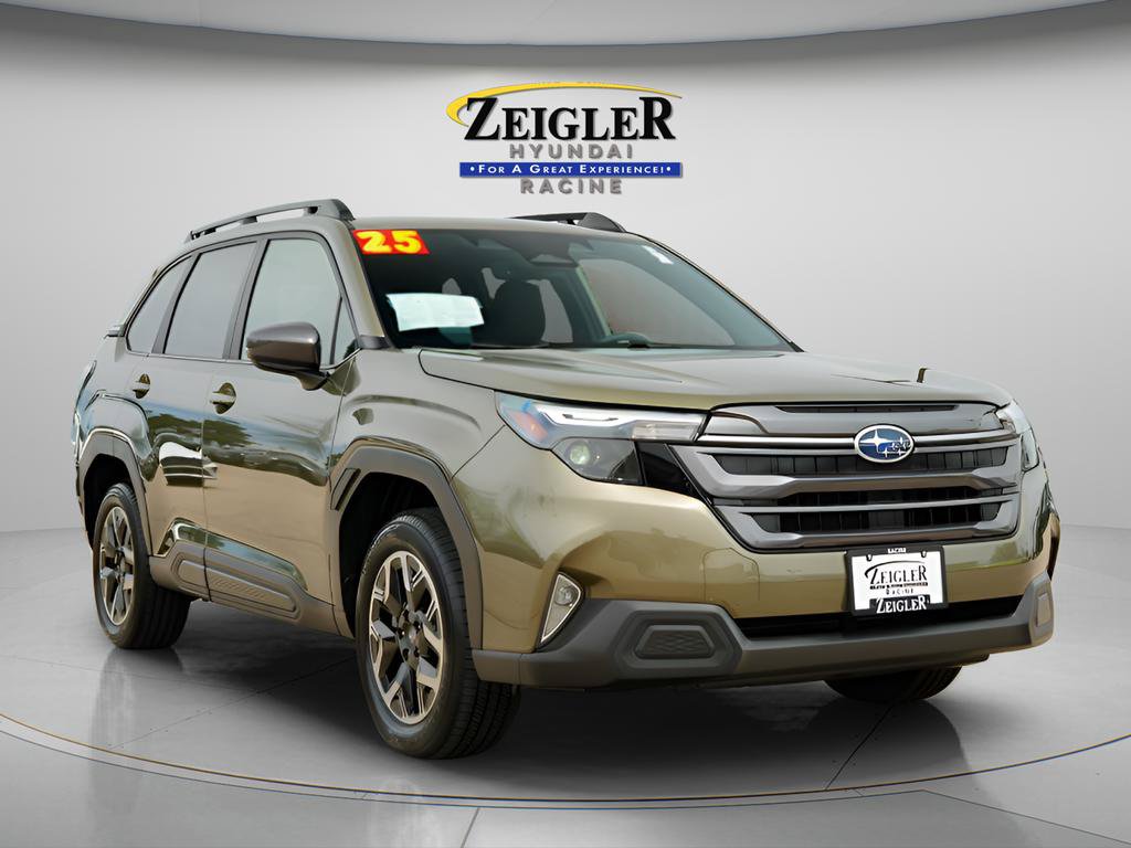 Used 2025 Subaru Forester Premium w/ Convenience Package #1
