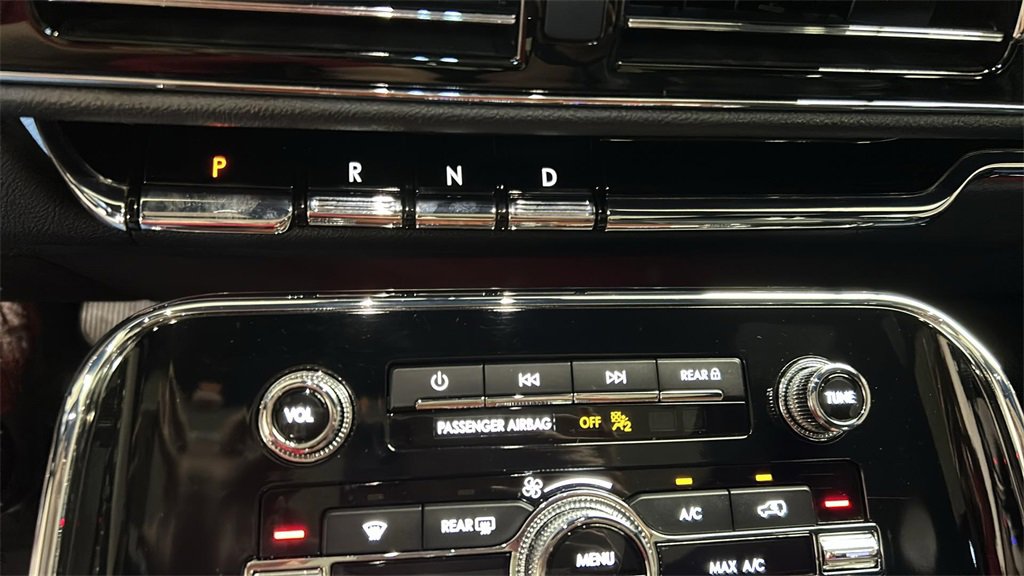 Used 2024 Lincoln Navigator Premiere image 32