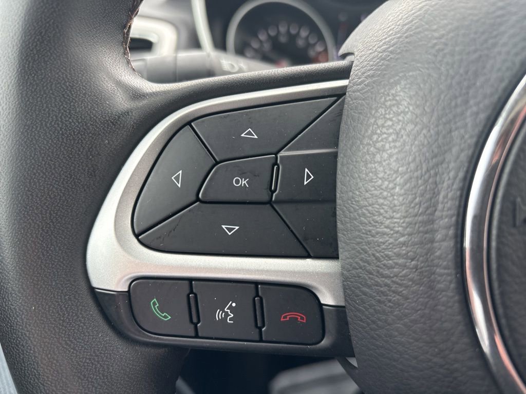 Certified 2021 Jeep Compass Latitude image 24