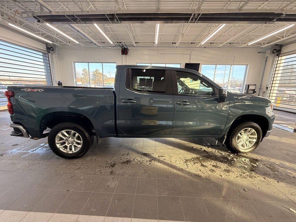 Used 2024 Chevrolet Silverado 1500 LT image 8