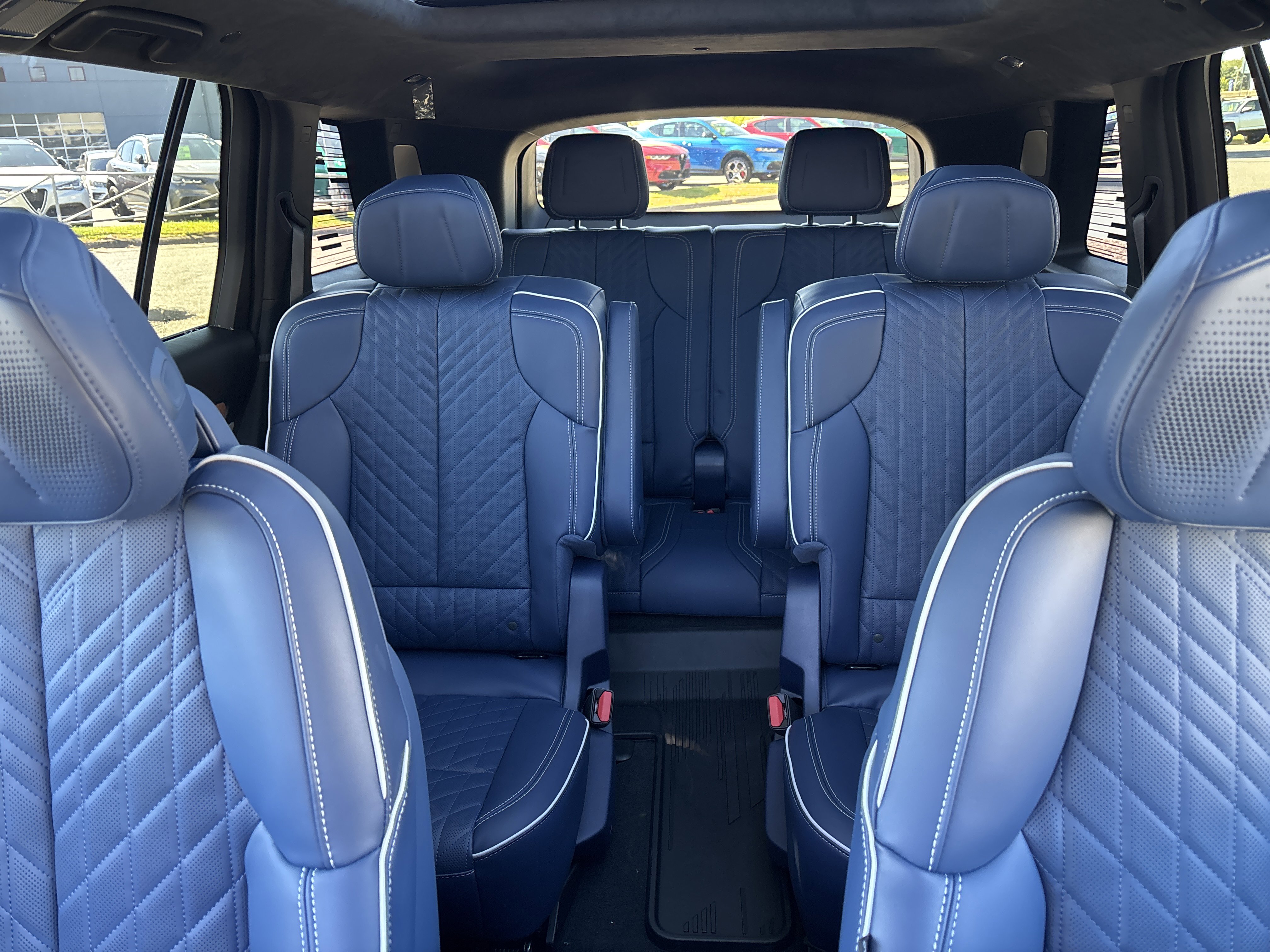 New 2026 Cadillac Vistiq Premium Luxury w/ LPO, Floor Liner Package image 37