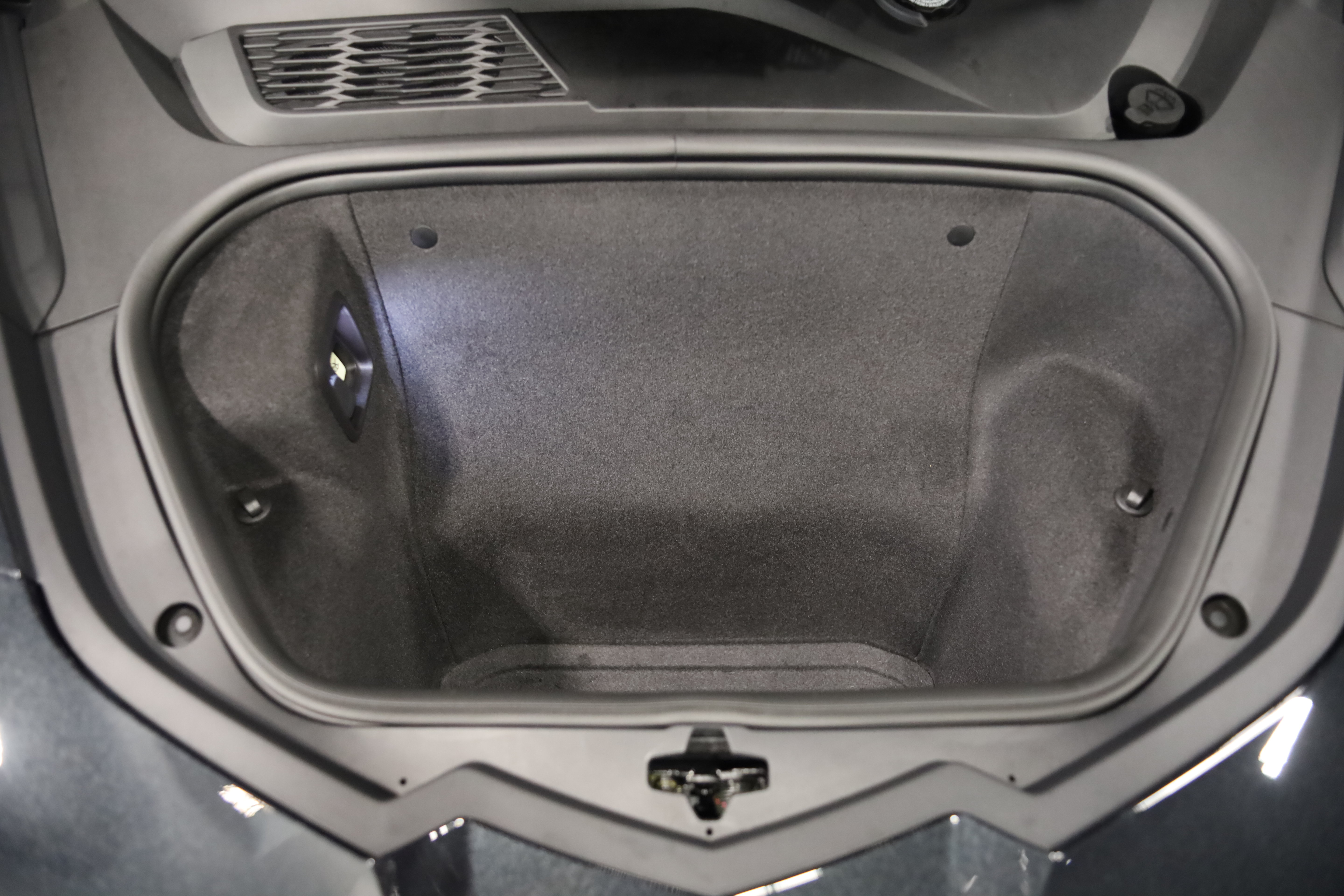Used 2023 Chevrolet Corvette Stingray Premium Conv w/ Z51 Performance Package RWD image 43