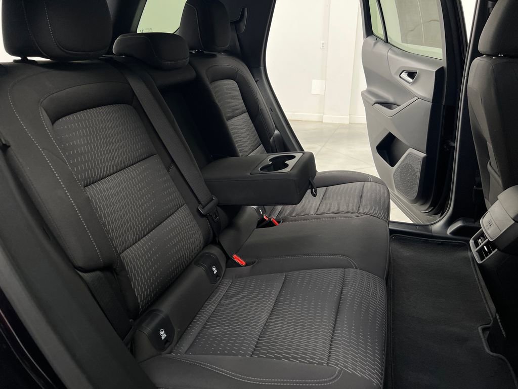 Used 2025 Chevrolet Equinox LT FWD image 17