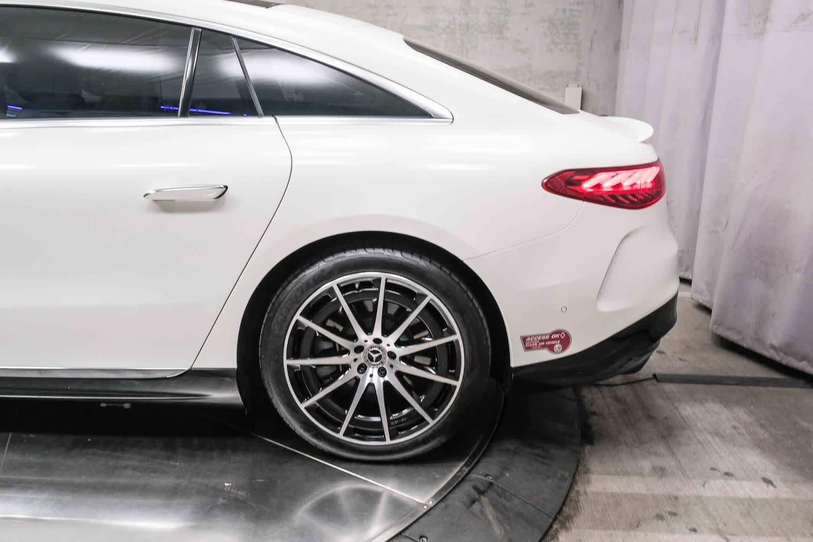 Certified 2023 Mercedes-Benz EQS 580 4MATIC Sedan image 8