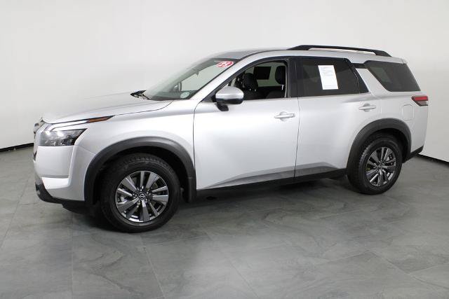 Certified 2023 Nissan Pathfinder SV FWD image 14