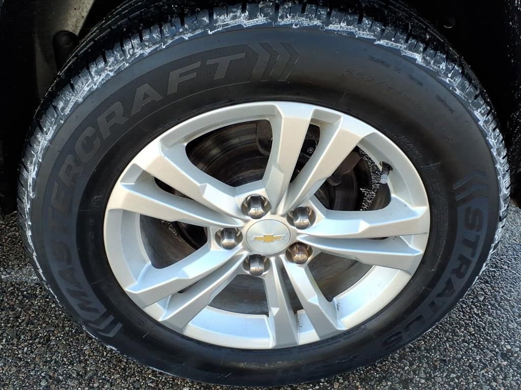Used 2015 Chevrolet Equinox LS image 9