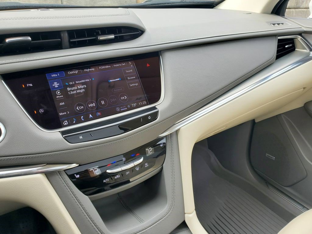 Certified 2023 Cadillac XT5 Premium Luxury w/ LPO, Floor Liner Package AWD/4WD image 23