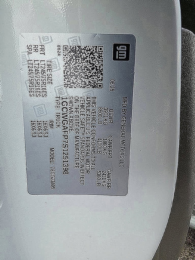 Used 2025 Chevrolet Express 2500 w/ Driver Convenience Package RWD image 41