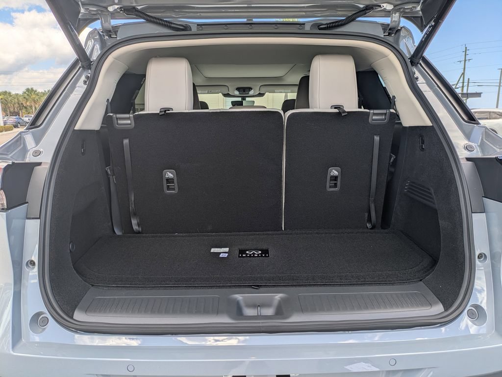 New 2027 INFINITI QX60 Luxe w/ Family Package FWD image 13