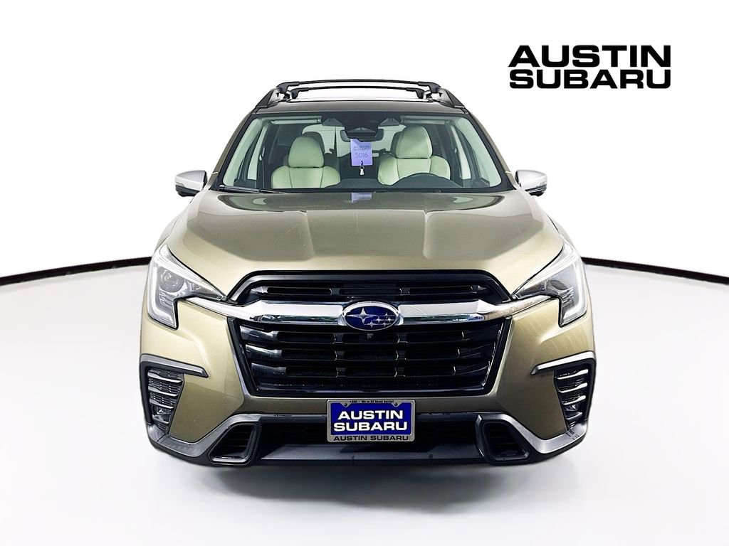 Used 2023 Subaru Ascent Limited w/ Technology Package AWD/4WD image 3