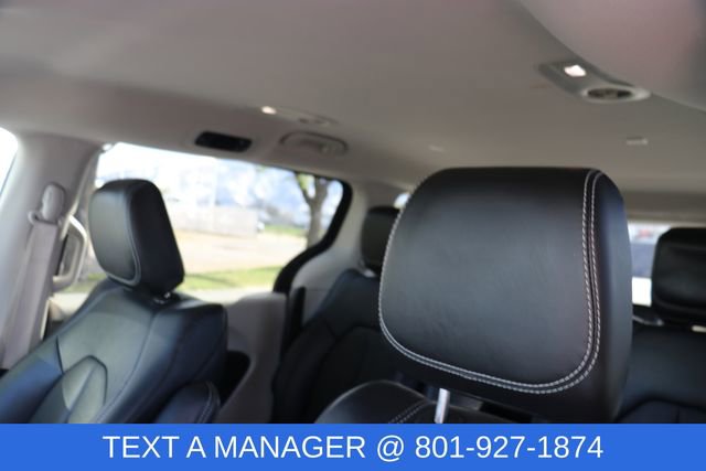 Used 2024 Chrysler Pacifica Select image 21