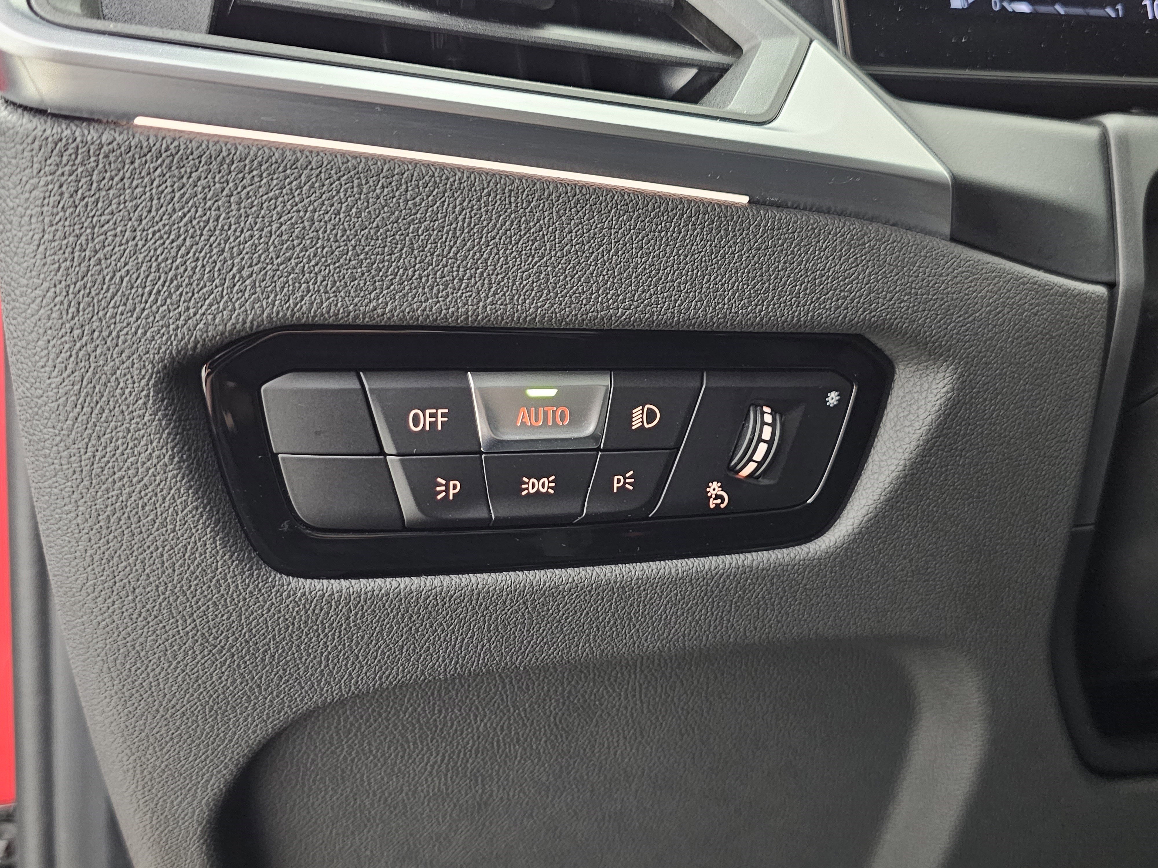 Used 2024 BMW 330i xDrive Sedan image 8