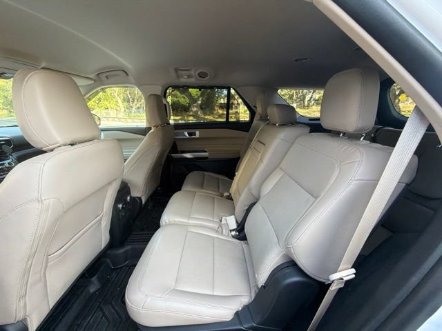 Used 2023 Ford Explorer Limited AWD/4WD image 12