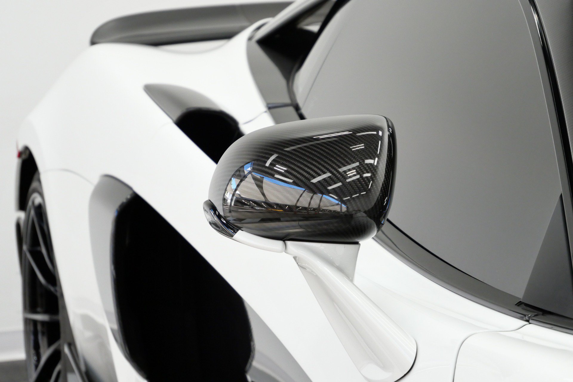 Used 2019 McLaren 600LT RWD image 39