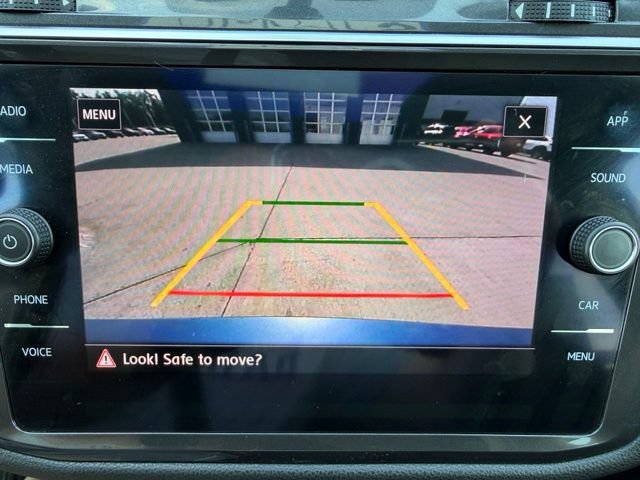 Used 2020 Volkswagen Tiguan SE w/ 3rd Row Seat Package AWD/4WD image 37