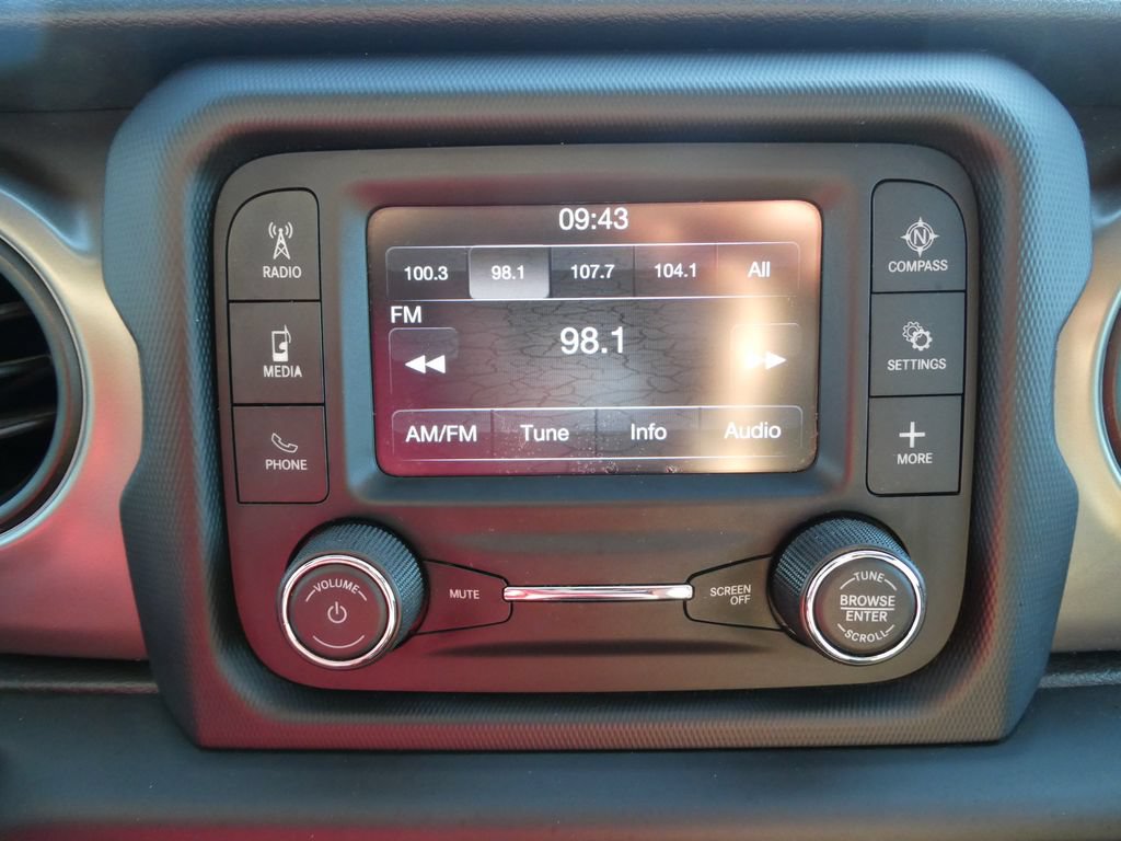 Used 2018 Jeep Wrangler Unlimited Sport AWD/4WD image 29