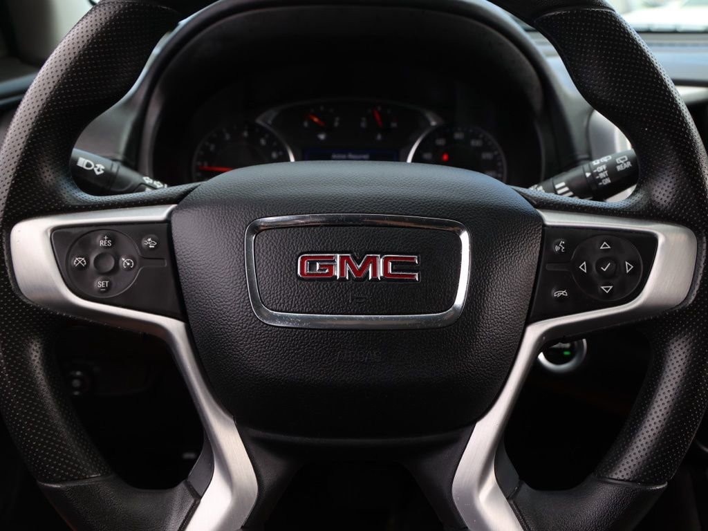 Used 2024 GMC Terrain SLE image 25