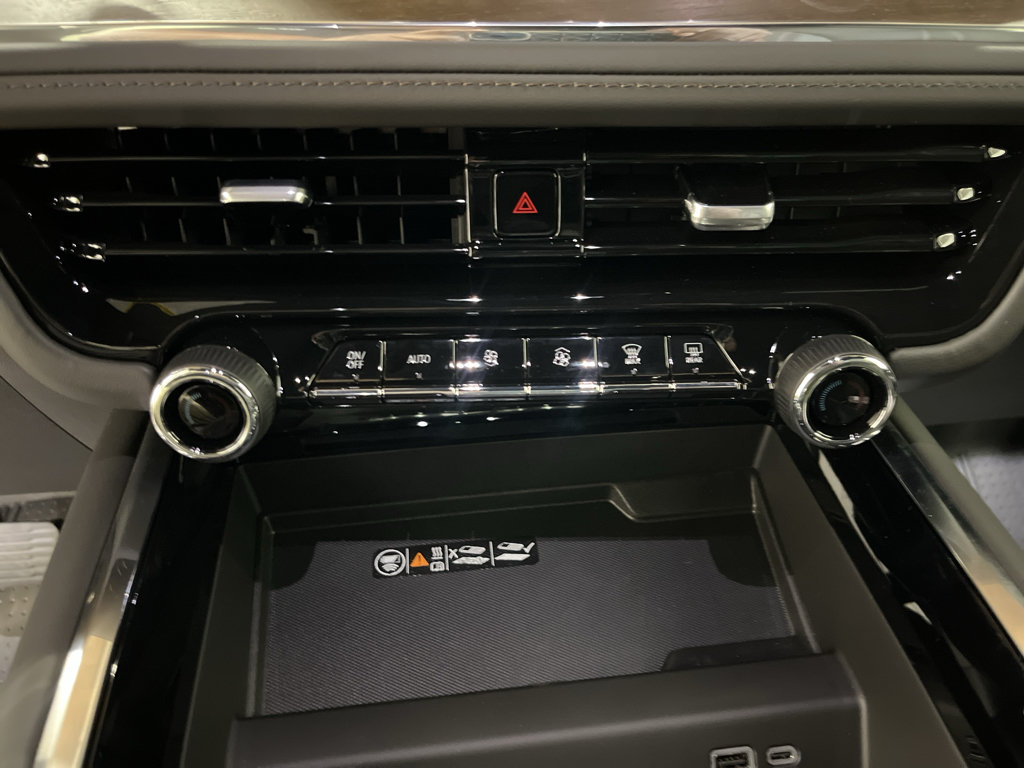 New 2026 Chevrolet Tahoe High Country AWD/4WD image 16