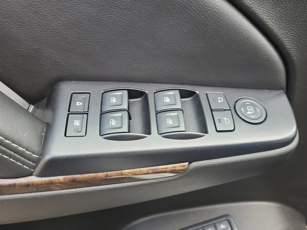 Used 2018 Chevrolet Tahoe LT AWD/4WD image 11
