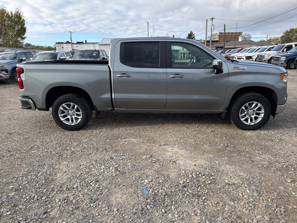 Used 2025 Chevrolet Silverado 1500 LT image 6